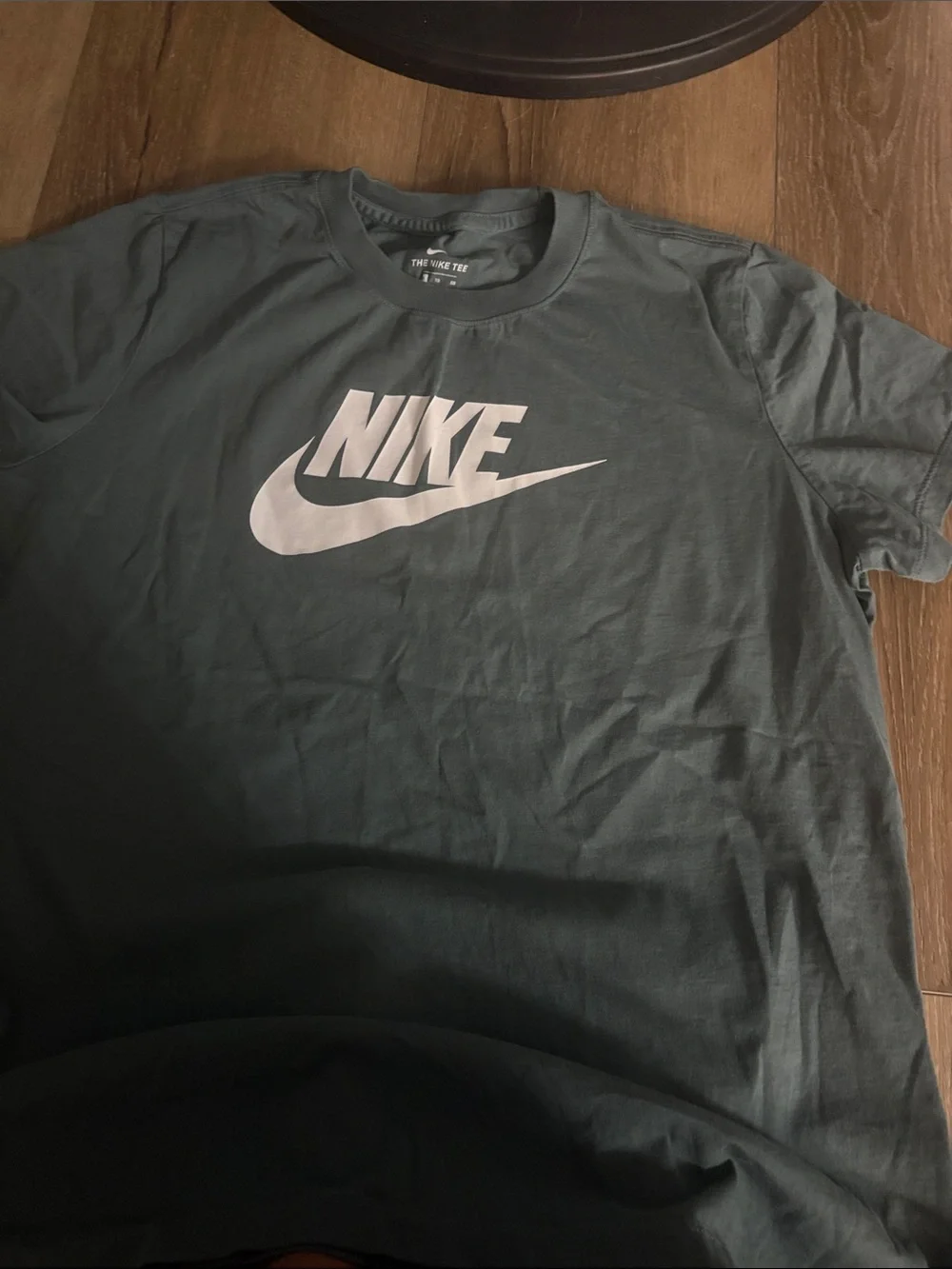 Nike Short-Sleeve Tee in Dark Green with White Swoosh